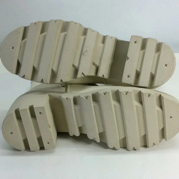 NWOT Winter White Faux Leather Combat Boots - Picture 5 of 8